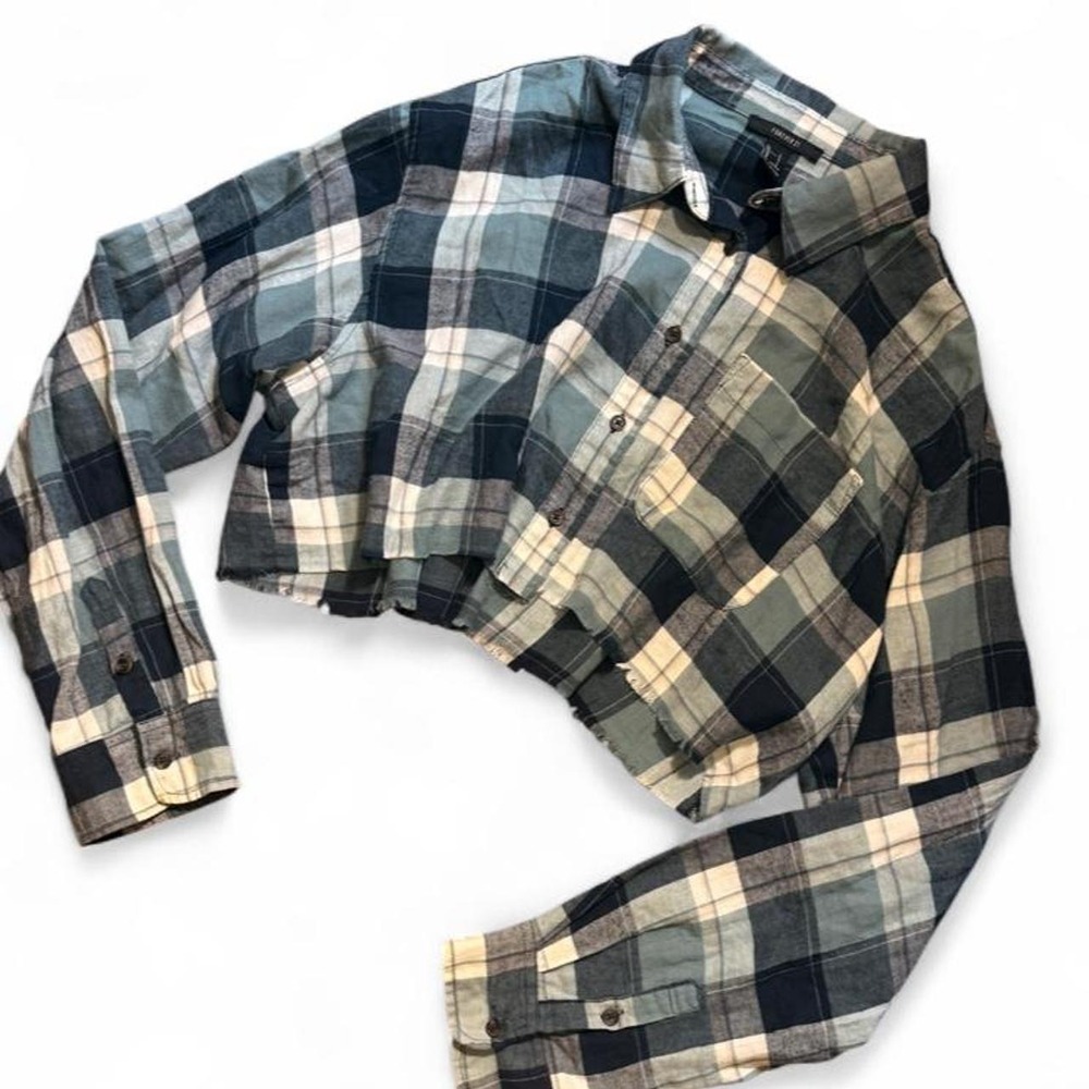Forever 21 blue and white blue two-tone baggy plaid cropped flannel